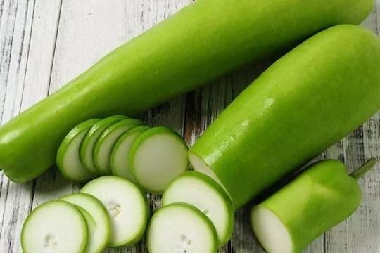 இந்த சம்மருக்கு சுரைக்காய் சர்பத் செஞ்சு குடிங்க!
