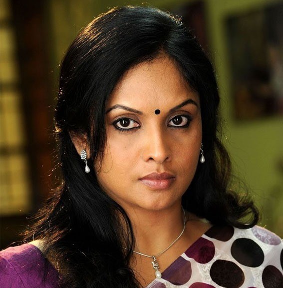 பிரபல நடிகையின் தாயார் மரணம்..... திரையுலகினர் ஆறுதல்!