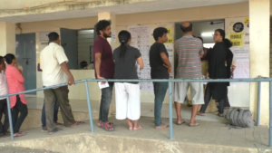 ஆவடி, அம்பத்தூர் சட்டமன்ற தொகுதிகளில் மக்கள் ஆர்வமுடன் வாக்களிப்பு