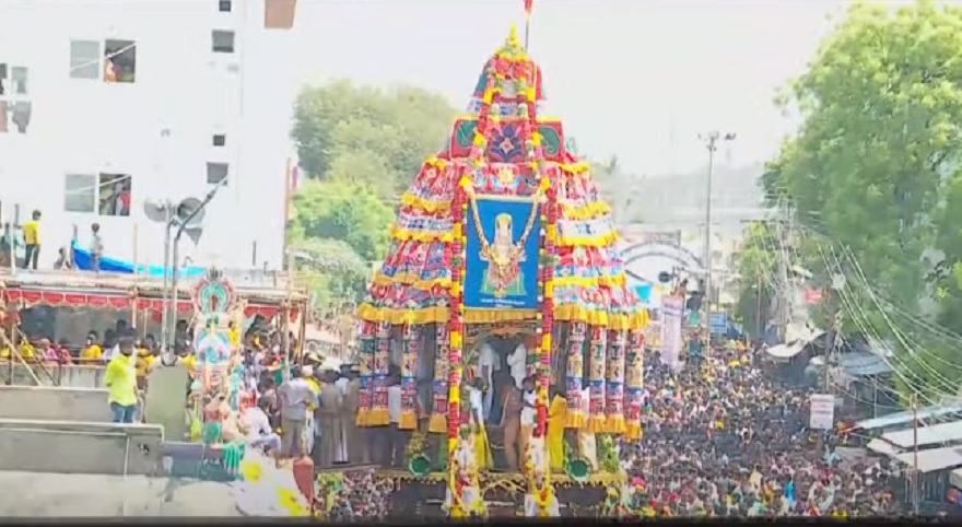 விமரிசையாக நடைபெற்ற சமயபுரம் மாரியம்மன் கோயில் சித்திரை தேரோட்டம்! 