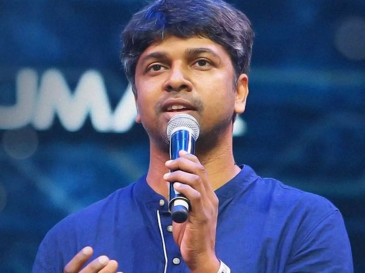 விஜயின் 'விசில் போடு' பாடல் குறித்து பேசிய மதன் கார்க்கி!