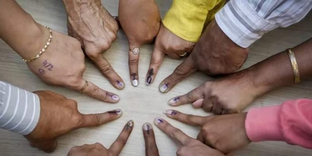 100%  வாக்களிக்க வலியுறுத்தி