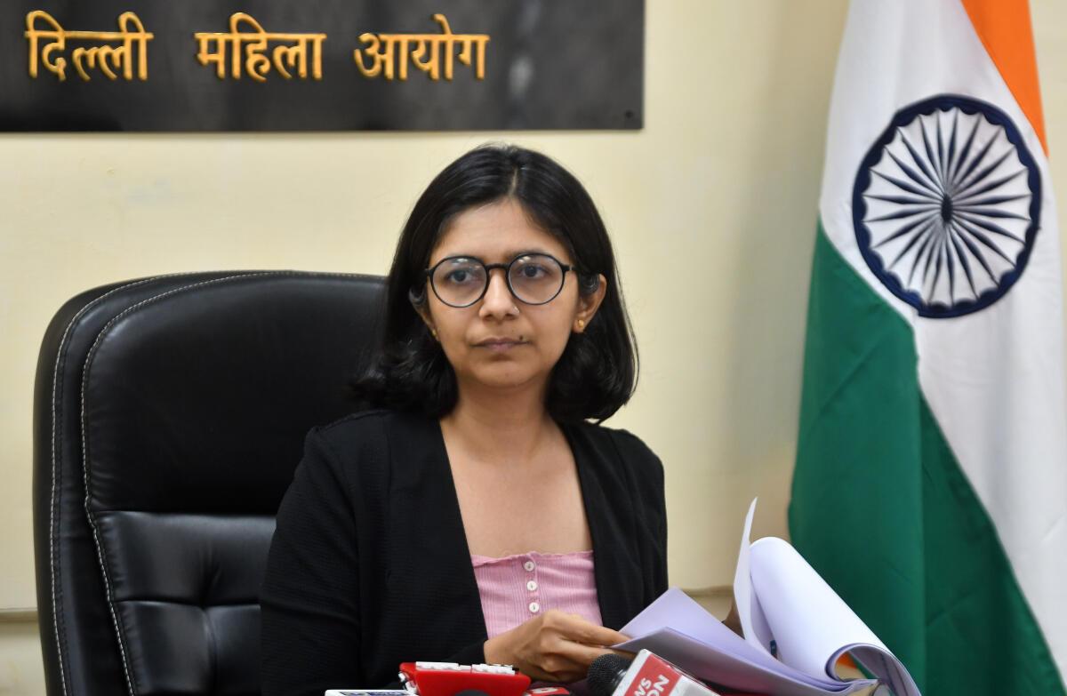 சுவாதி மாலிவால் தாக்கப்பட்ட விவகாரம்: நீதிமன்ற அறையில் கதறி அழுத சுவாதி