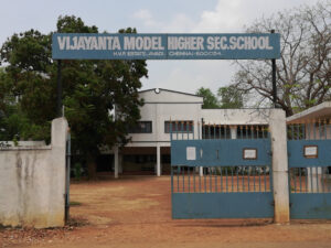 ஆவடி HVF (Heavy Vehicle Factory) விஜயந்தா மாடல் பள்ளியை மூடுவதற்கான சதி திட்டத்தை முறியடித்தார் அமைச்சர் அன்பில் மகேஷ்.