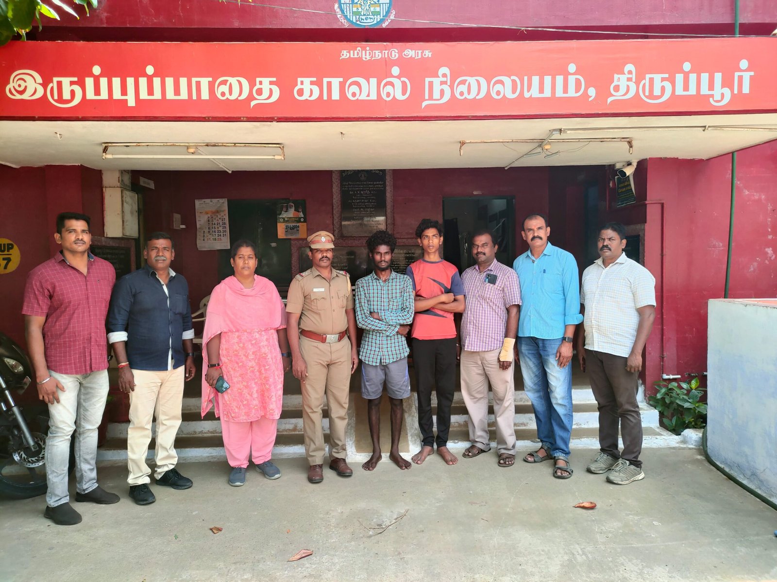 ரயில் பயணிகள் மீது தாக்குதல் - மேலும் இருவர் கைது