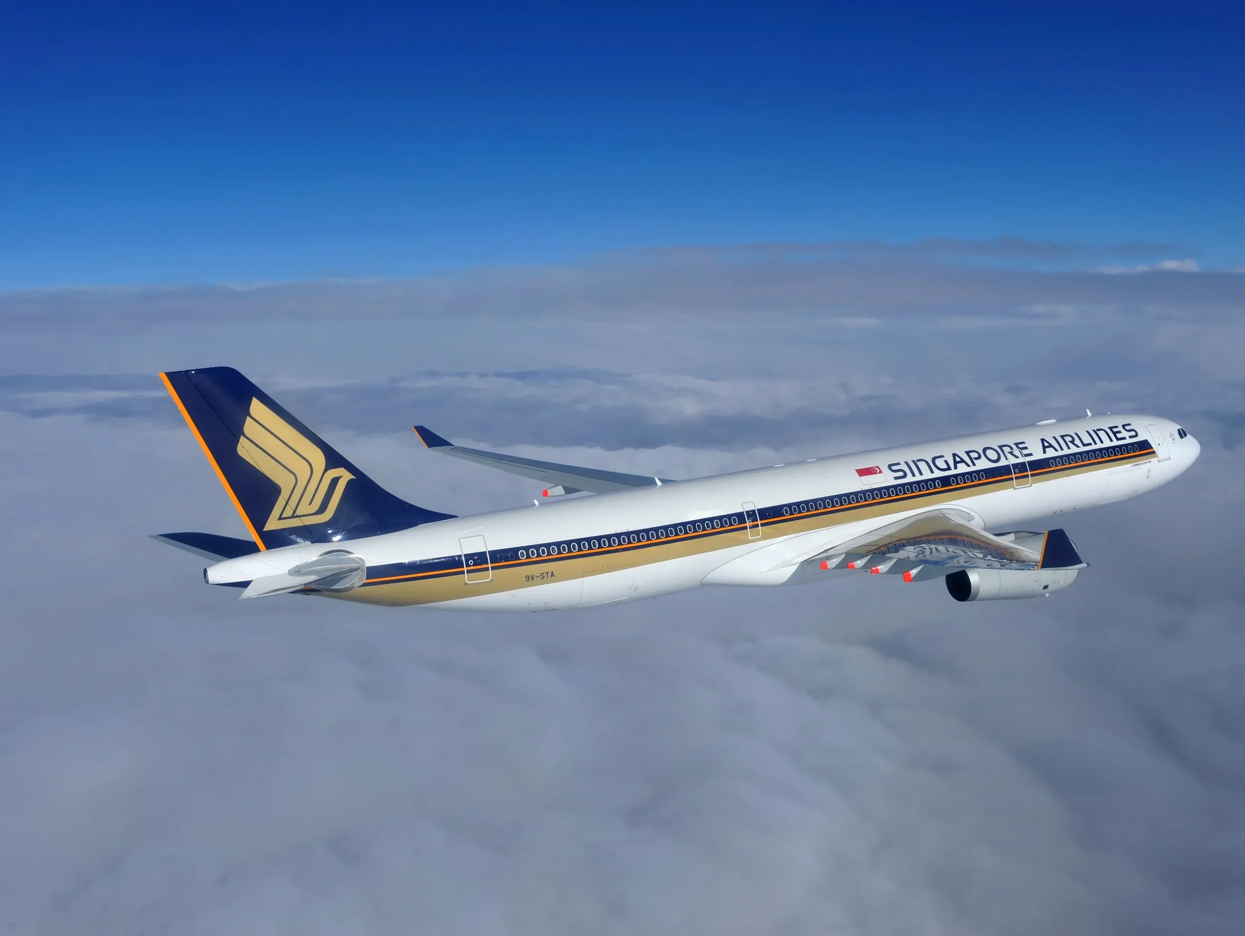 சிங்கப்பூர் ஏர்லைன்ஸ் விமானத்தில், திடீர் இயந்திரக் கோளாறு