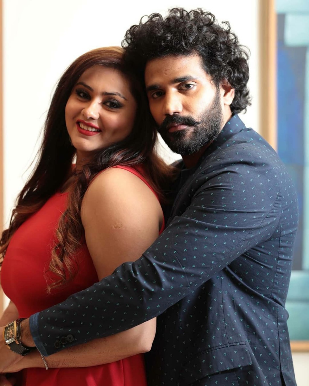 விவாகரத்து குறித்த வதந்திகளுக்கு முற்றுப்புள்ளி வைத்த நடிகை நமிதா!