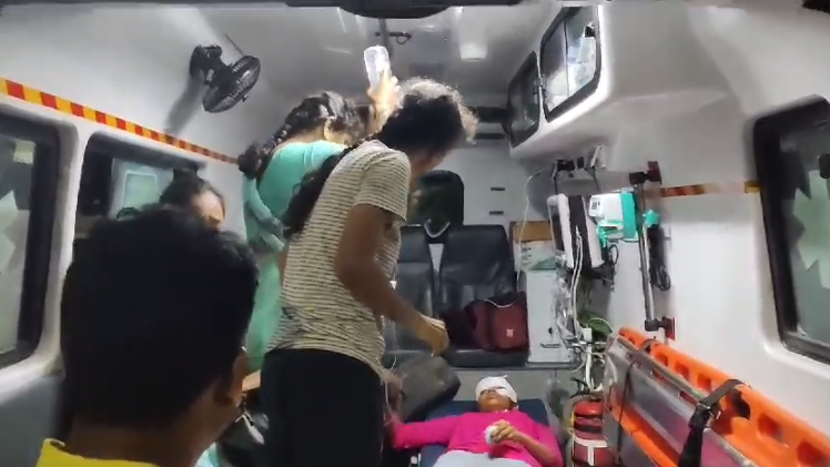 ஆந்திரா பஸ்  விபத்து  :  பொது தேர்தலில் வாக்களித்தவர்களின் நிலை என்ன ?