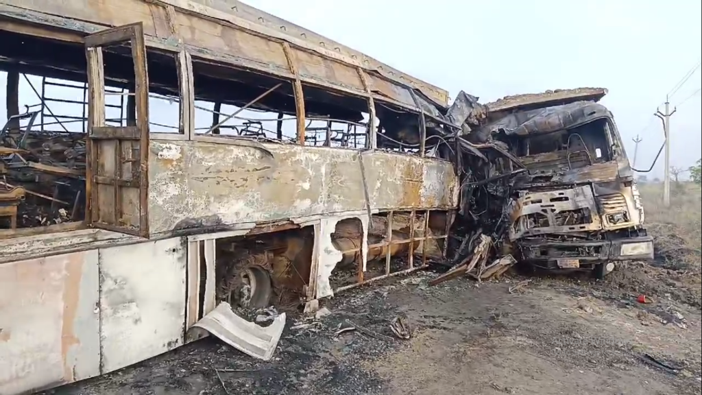 ஆந்திரா பஸ்  விபத்து  :  பொது தேர்தலில் வாக்களித்தவர்களின் நிலை என்ன ?