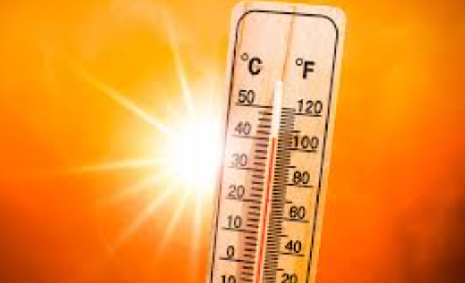 கரூர் மாவட்டத்தை பாதுகாக்க அரசு நடவடிக்கை எடுக்க வேண்டும் - பொதுமக்கள் கோரிக்கை