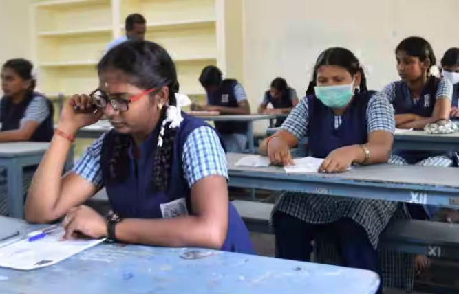 +2 தேர்ச்சி சதவீதத்தில் திருப்பூர் முதலிடம்