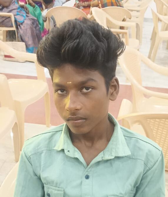 பத்தாம் வகுப்பு மாணவர் லாரி மோதி பலி