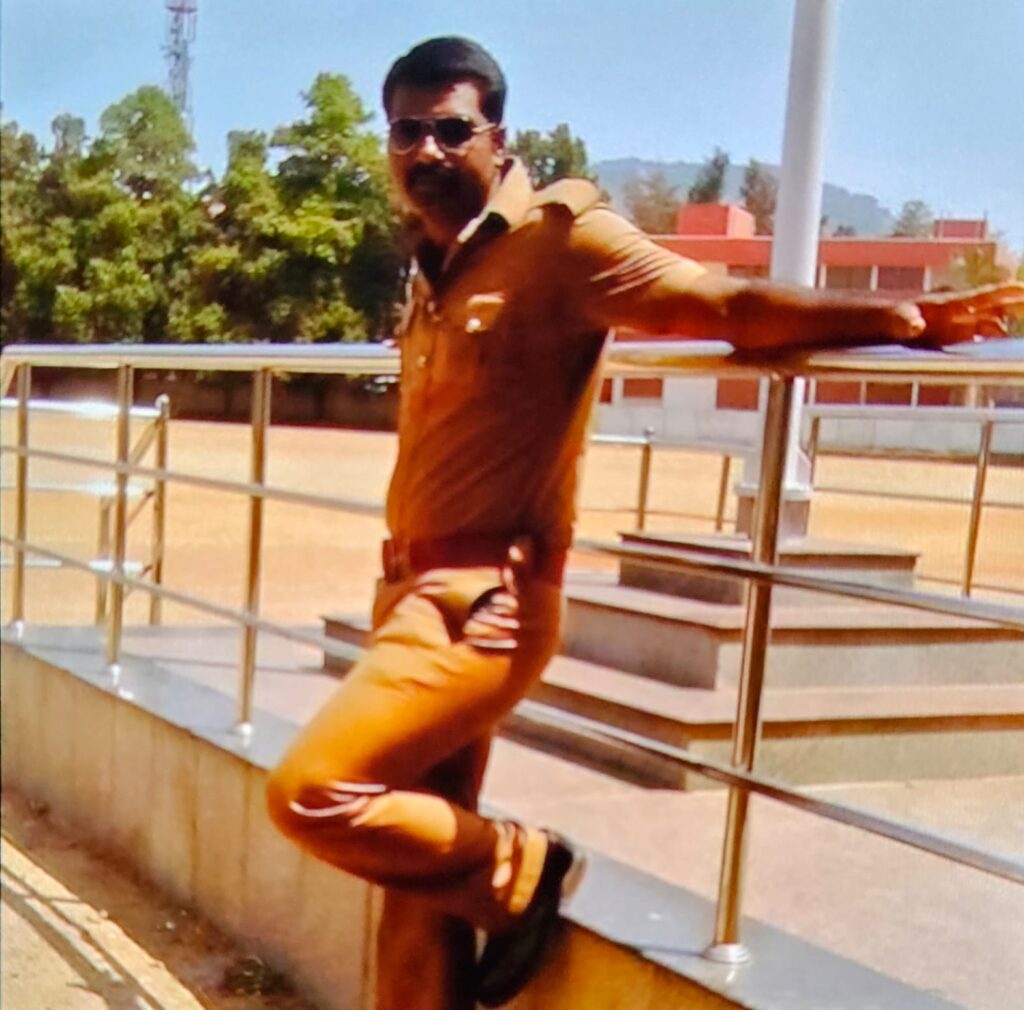 காட்பாடியில் பெண் காவல் ஆய்வாளரிடம் அத்துமீறி பேசிய  தலைமை காவலர்