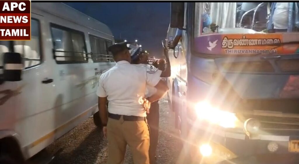 காவலருடன் பேருந்து நடத்துநர் வாக்குவாதம்