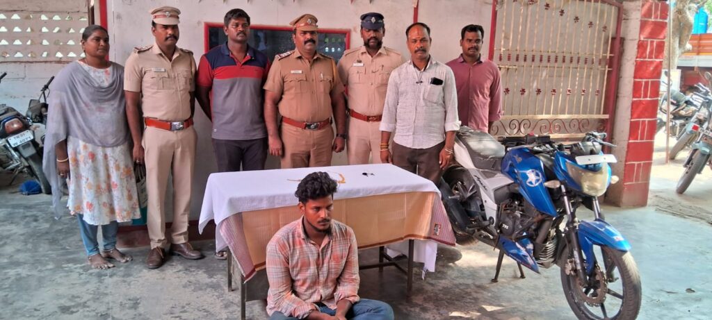 உளுந்தூர்பேட்டை அருகே நியாய விலை கடை விற்பனையாளர் வீட்டில் கொள்ளை