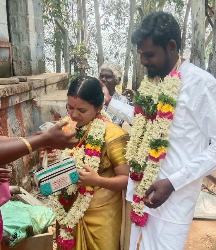 புரோக்கராக வேடம் தரித்த கணவர் - நூதன மோசடி