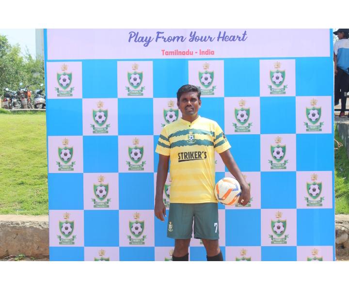 கால்பந்து வீரர் மயங்கி விழுந்து உயிரிழப்பு