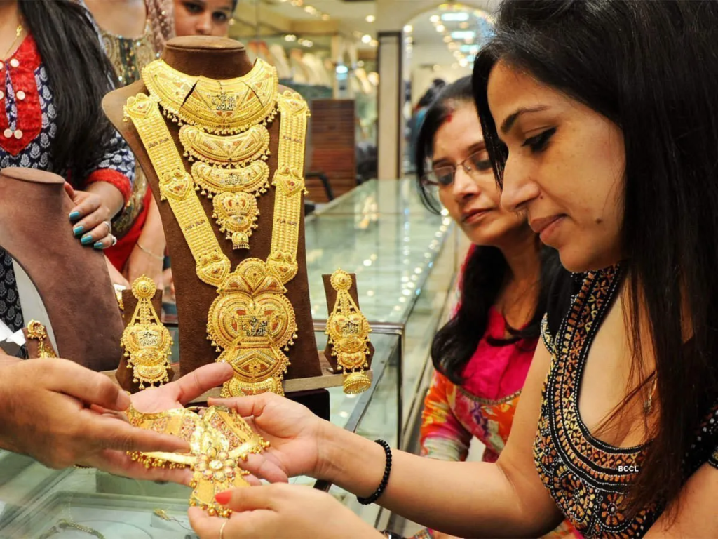 தங்கம் விலை ஒரே நாளில் சவரனுக்கு ரூ.1,240 உயர்வு