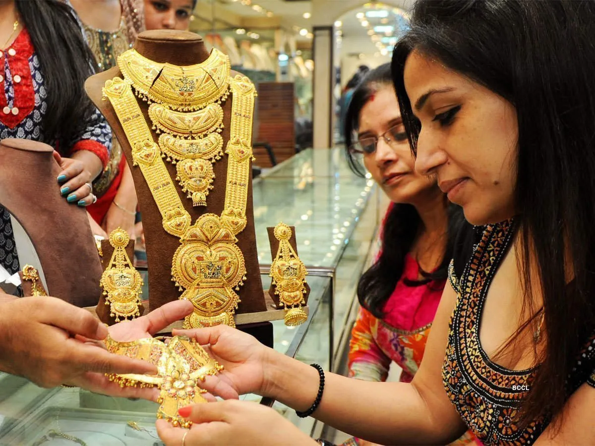தங்கம் விலை ஒரே நாளில் சவரனுக்கு ரூ.1,240 உயர்வு