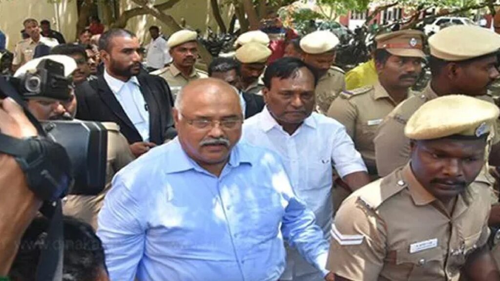 முன்னாள் சிறப்பு டிஜிபி ராஜேஸ் தாஸ் கைது- அவர் மனைவி கொடுத்த புகாரில் போலீசார் நடவடிக்கை 