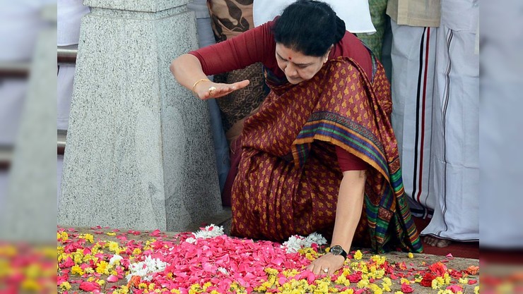 ஜூன் - 4 பின்னர் எடப்பாடி பழனிச்சாமியின் நிலைமை என்ன ஆகும்? அதிமுகவில் மீண்டும் சசிகலா?