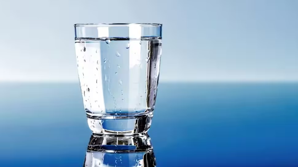 அளவுக்கு அதிகமாக தண்ணீர் குடிக்காதீர்கள்!