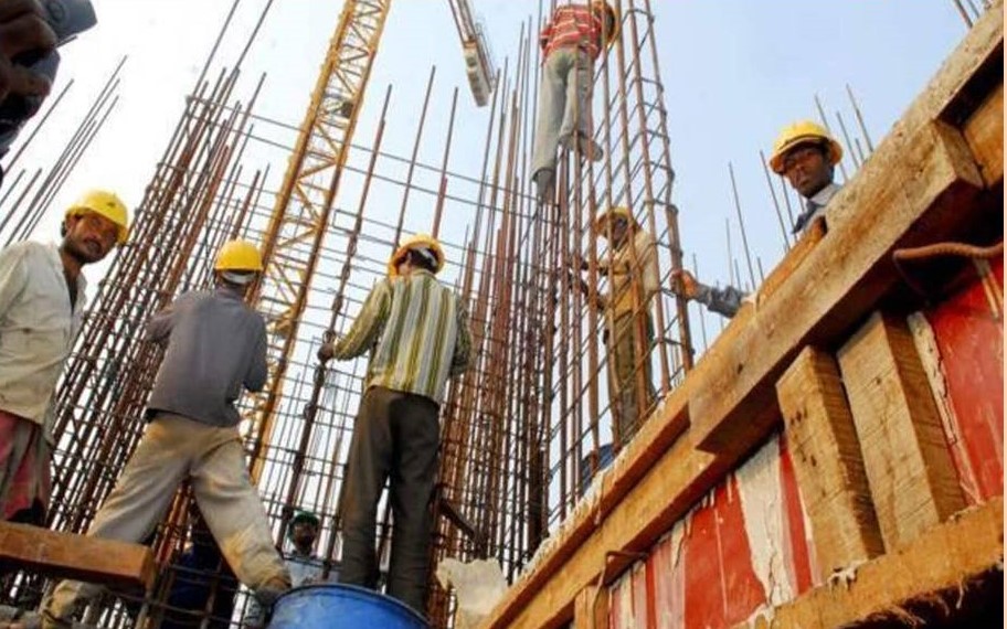 வெப்ப அலை: திறந்தவெளி கட்டுமான பணிகளுக்கு கட்டுப்பாடு