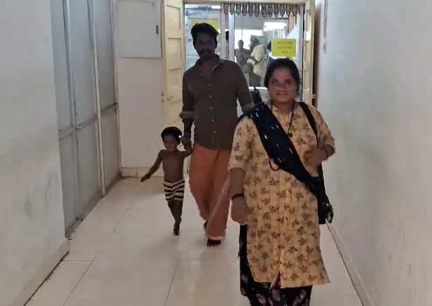 அழுக்கு உடைன்னா தீயேட்டரில் அனுமதி இல்லையா ? களத்தில் இறங்கிய அதிகாரிகள்