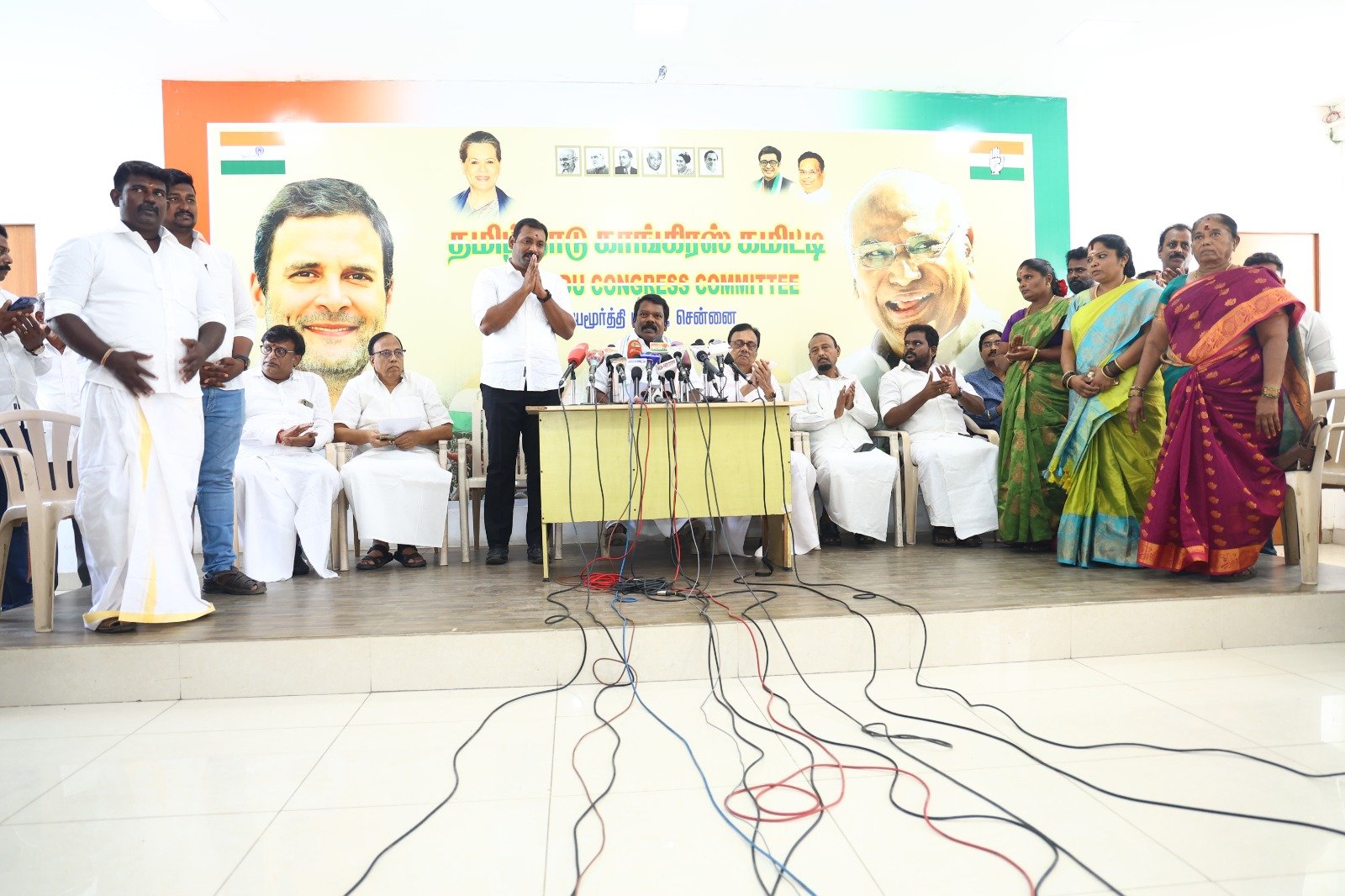 மோடி முதலமைச்சராக இருந்த குஜராத்தில் 200 பேர் விஷச்சாராயத்தில் பலியானார்கள் - செல்வப் பெருந்தகை