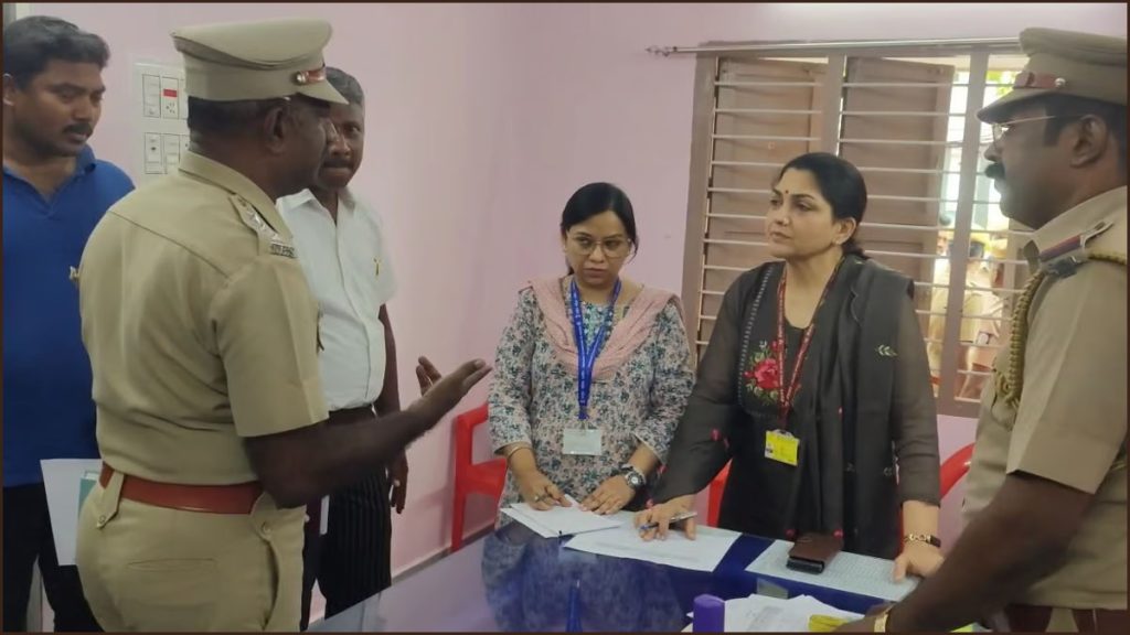 குஷ்பு தலைமையில் தேசிய மகளிர் ஆணையம் விசாரணை