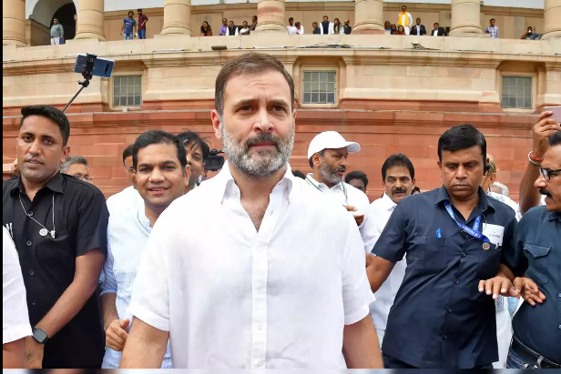 மகுடம் சூடப்போகும் ராகுல்காந்தி – புதிய கருத்துக்கணிப்பு