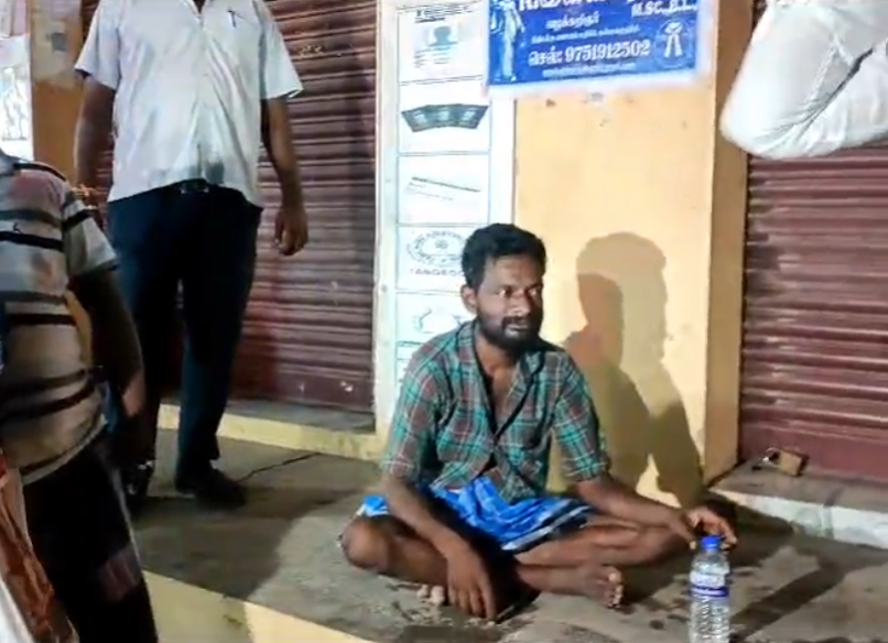 மரணம் ஏற்படும் என தெரிந்தும் கள்ளச்சாராயம் அருந்திய வாலிபர் - வீடியோ வைரல்