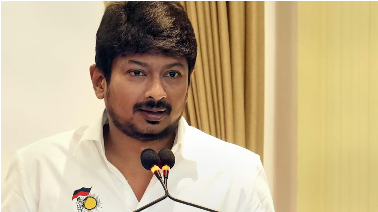 பெங்களூரு நீதிமன்றத்தில் உதயநிதி ஆஜர்