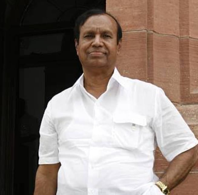 ஸ்ரீபெரும்புதூரில் திமுக வேட்பாளர் டி.ஆர்.பாலு முன்னிலை