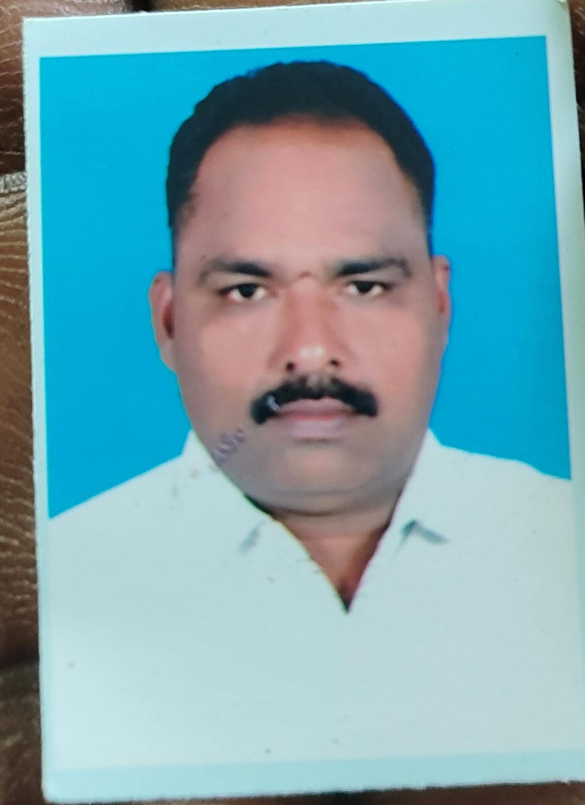 கணவரின் உடலை எப்பாடியாவது கொண்டு வந்து தாருங்கள் - மனைவி கதறல்