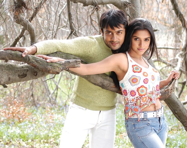 மீண்டும் ரிலீஸ் செய்யப்பட்ட சூர்யாவின் 'கஜினி'...... உற்சாகத்தில் ரசிகர்கள்!