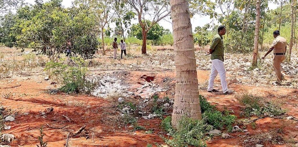 ஜெயக்குமாரின் வழக்கு: தடயவியல், வெடிகுண்டு நிபுணர்கள் திடீர் சோதனை