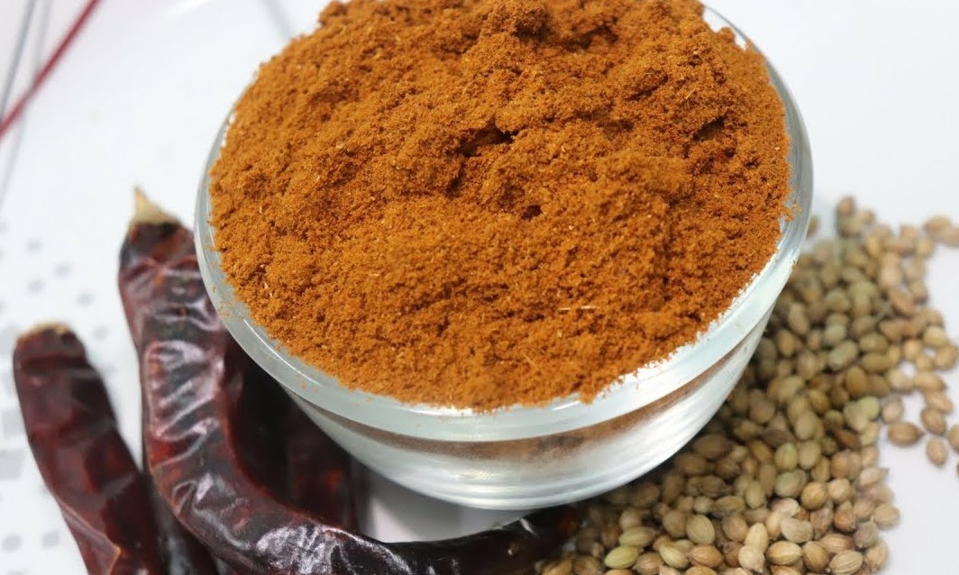 வீட்டிலேயே குழம்பு மிளகாய் தூள் அரைப்பது எப்படி?