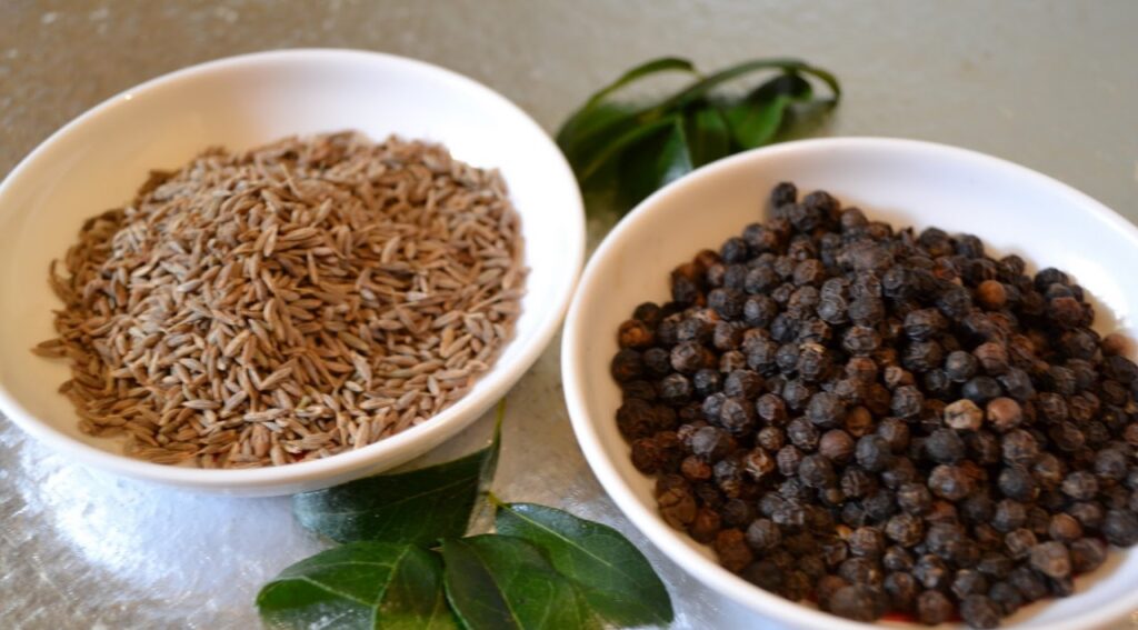 வீடே மணக்கும் மாங்காய் ரசம்.... நீங்களும் ஒரு முறை ட்ரை பண்ணி பாருங்க!