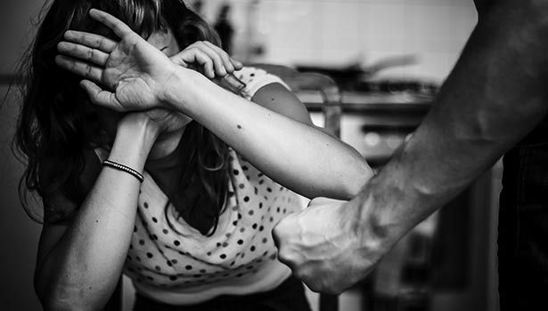 காதலிக்க மறுத்ததால் ஆன்லைன் செயலி மூலம் டார்ச்சர்