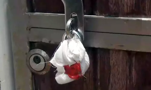  சென்னையில் சொத்துவரி நிலுவை வைத்துள்ள 43 கடைகளுக்கு சீல்