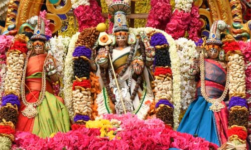 சுப்பிரமணிய சுவாமி கோவிலில் குவிந்த பக்தர்கள்