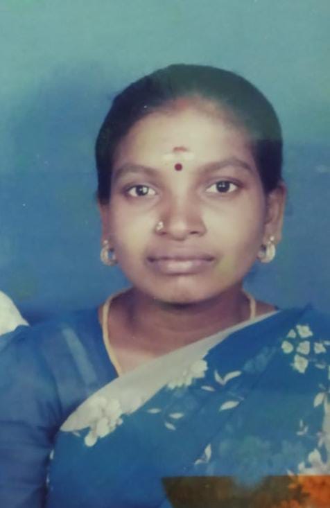 பணம் கிடைக்காத ஆத்திரத்தில் பாஸ்போர்ட்டை திருடி கிழித்து வீசிய பணிப்பெண்கள்