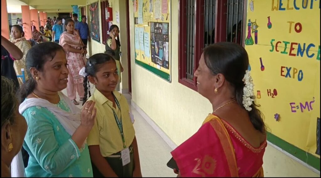 பட்டாபிராமில் நடைபெற்ற அறிவியல் மற்றும் கலை கண்காட்சி :அசத்திய மாணவர்கள்