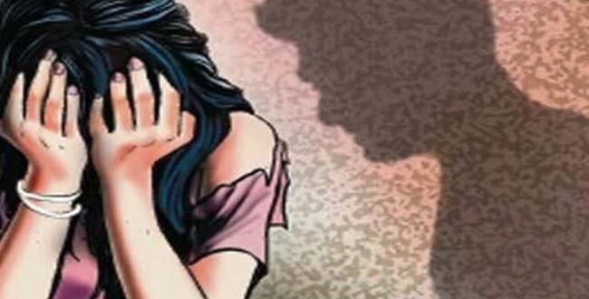 கோவையில் சக மாணவிகளுக்கு பாலியல் தொல்லை - மாணவர் கைது
