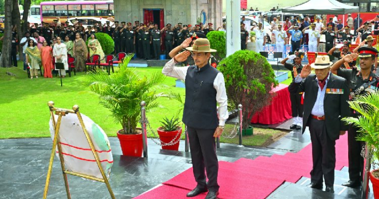 கார்கில் போர் நினைவு தினம் - தமிழக ஆளுநர் மரியாதை