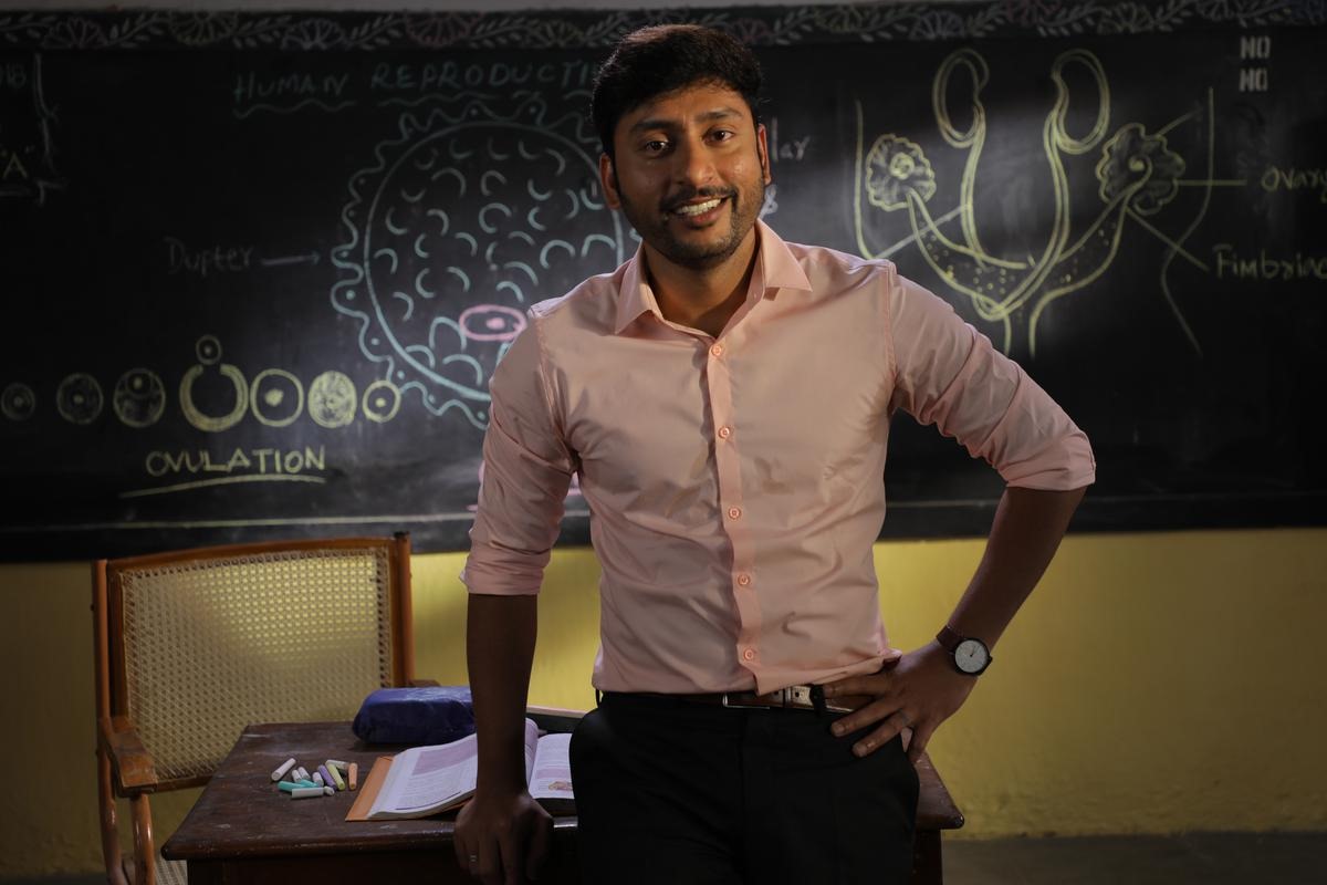 ஆர்.ஜே. பாலாஜியின் வெறித்தனமான த்ரில்லர் .... 'சொர்க்கவாசல்' பட டீசர் வெளியீடு!