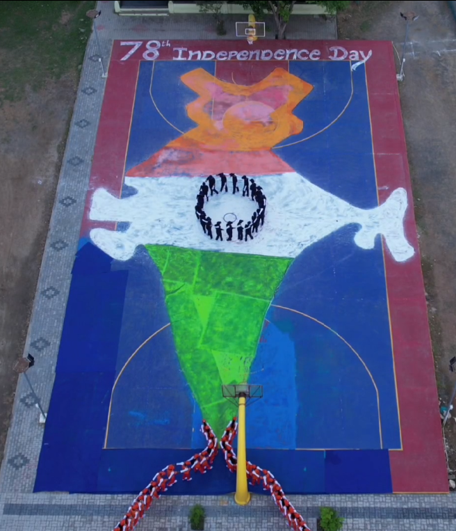 அம்பத்தூரில் தனியார் கல்லூரியில் 78-ஆவது சுதந்திர தினம் கொண்டாட்டம்