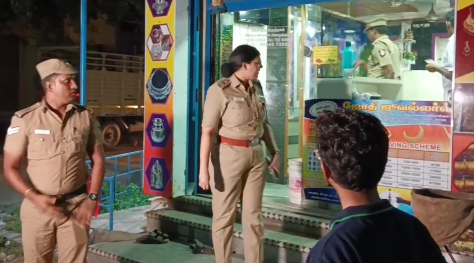 திருமுல்லைவாயலில் நகைக்கடை உரிமையாளரை கட்டி போட்டு நகைகள் கொள்ளையா?- போலீசார் விசாரணை