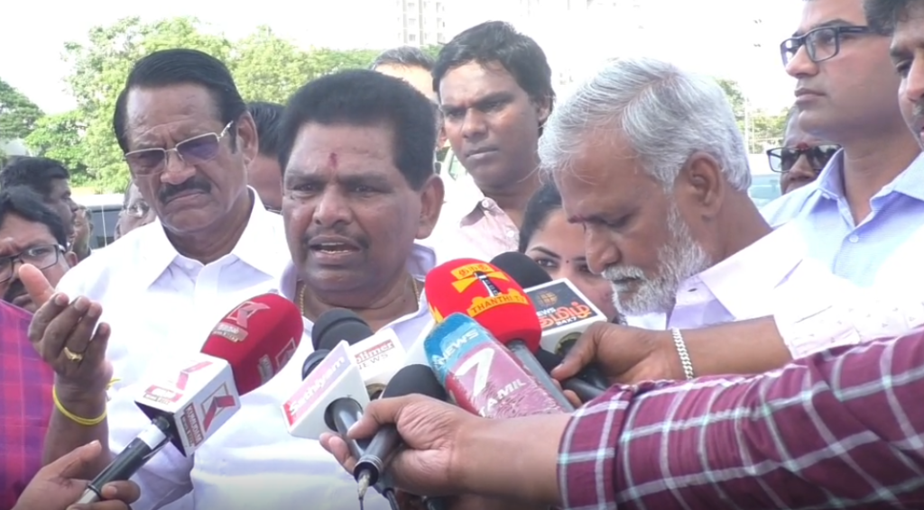 பாடி மேம்பாலம் அருகே வண்ண மீன்கள் சந்தை - அமைச்சர்கள் ஆய்வு